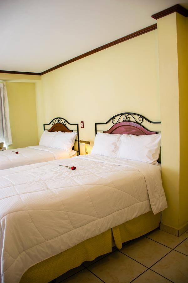 Hotel Gardenia Inn San Salvador Esterno foto