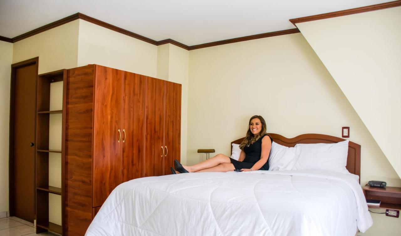 Hotel Gardenia Inn San Salvador Esterno foto