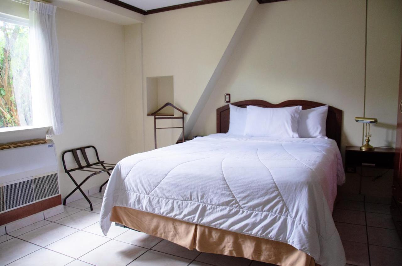 Hotel Gardenia Inn San Salvador Esterno foto